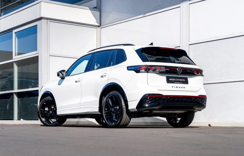 2026 Volkswagen Tiguan R-Line, photo 3