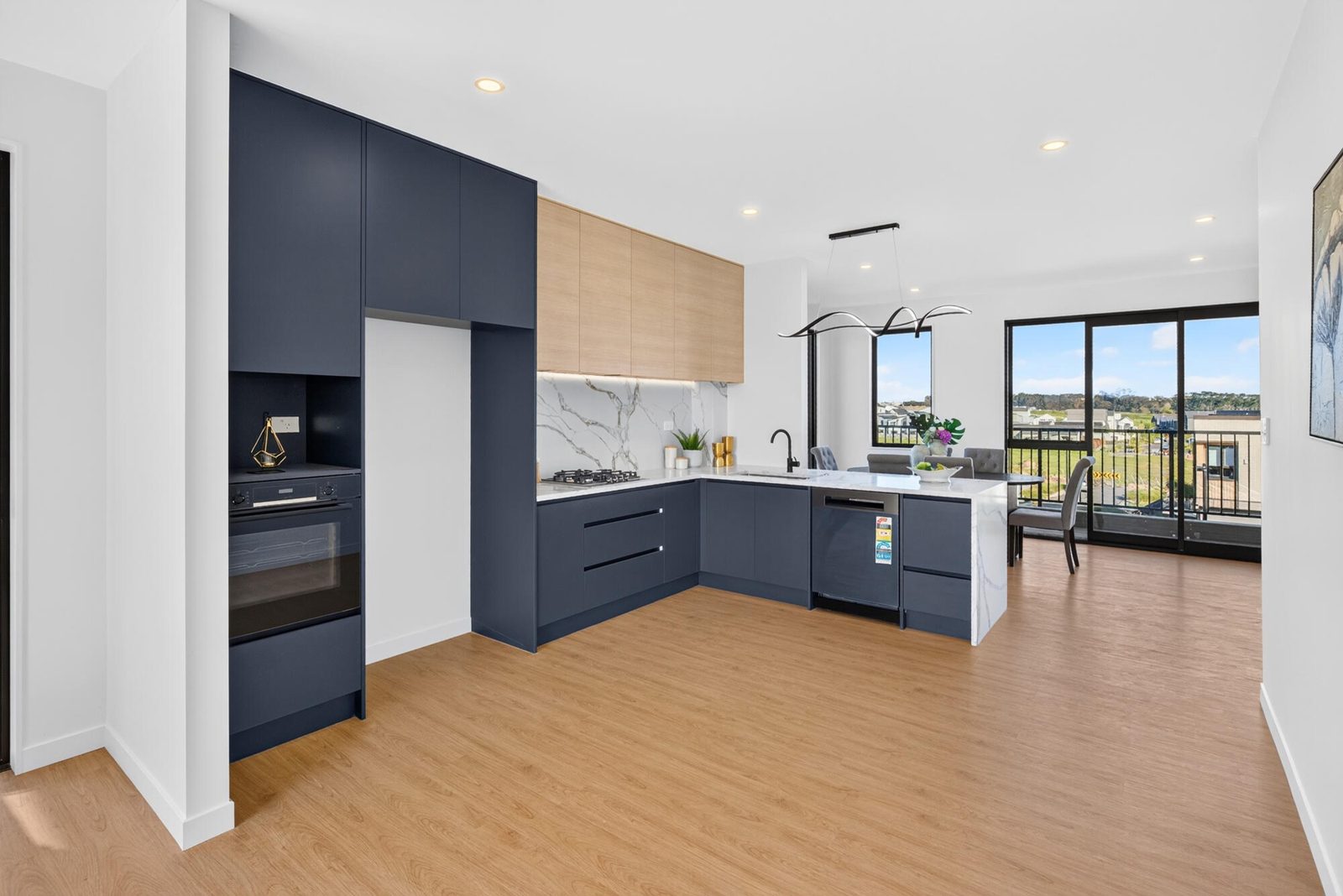 223 Henwood Road, Westgate, photo 3