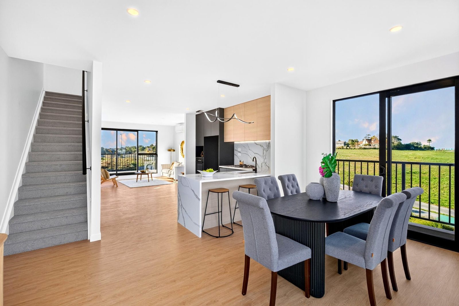 223 Henwood Road, Westgate, photo 10