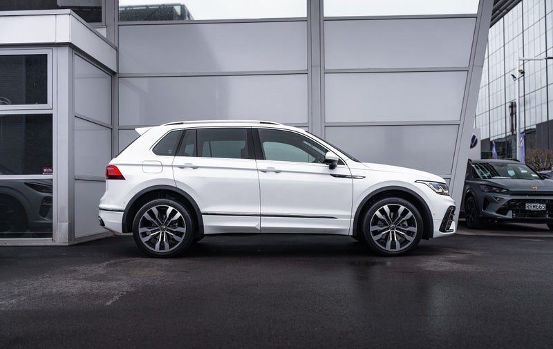 2021 Volkswagen Tiguan R-Line, photo 2