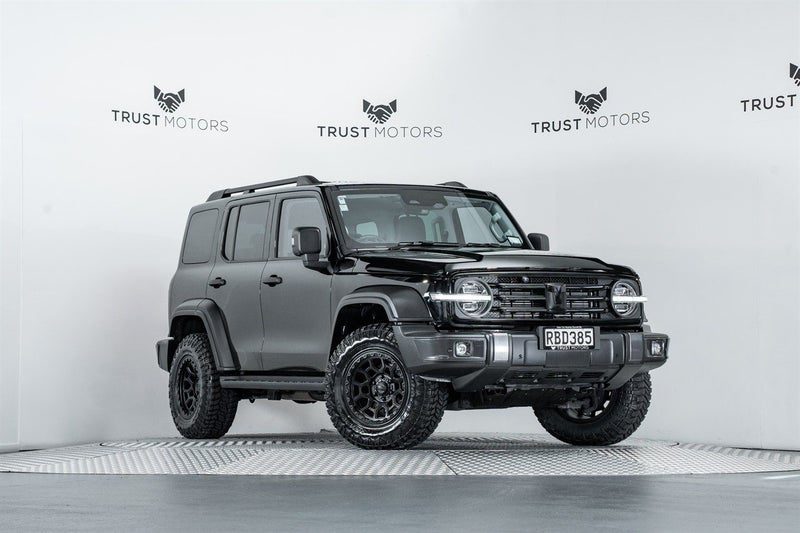 2025 GWM Tank 300 LUX 2.0L Petrol 4WD