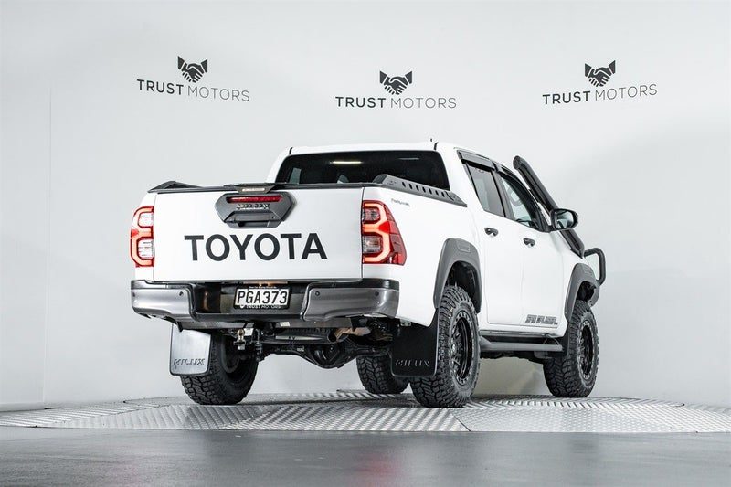2022 Toyota Hilux SR5 Cruiser 2.8L Diesel, photo 3