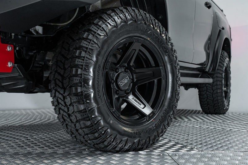 2022 Toyota Hilux SR5 2.8L Automatic, photo 2