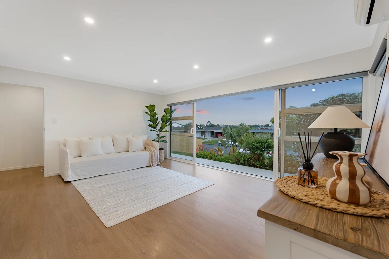 24 Walworth Avenue, Pakuranga Heights, photo 8