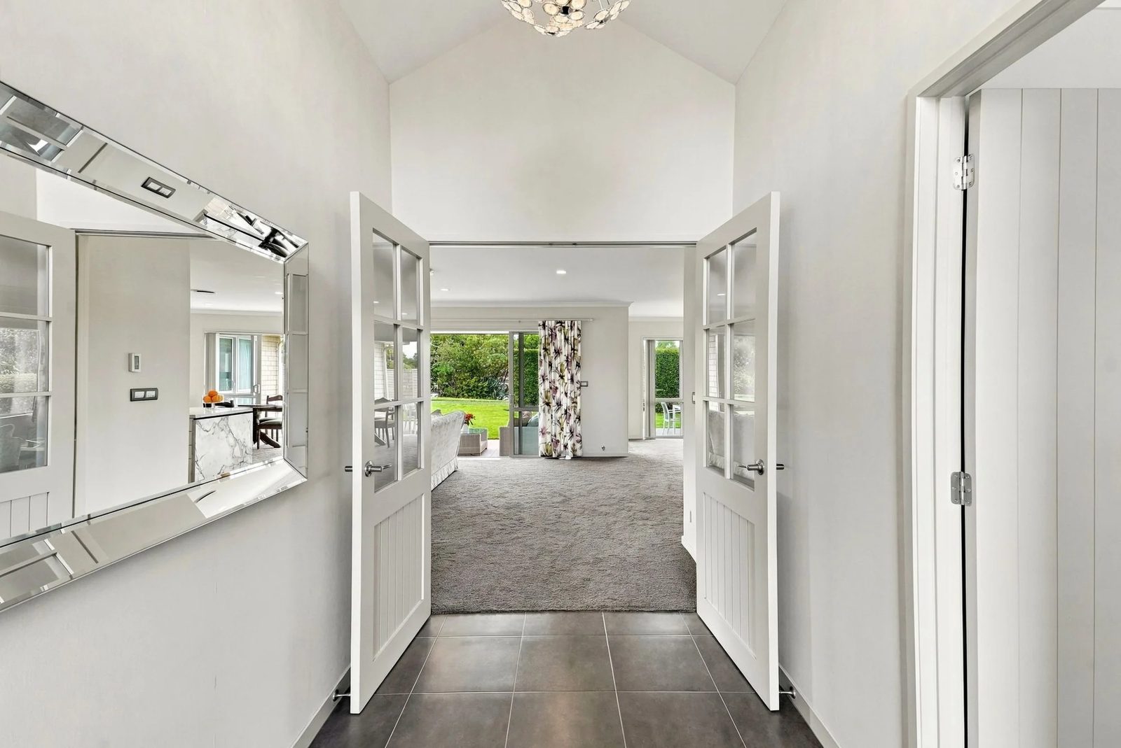 9 Portofino Point, Karaka, photo 16