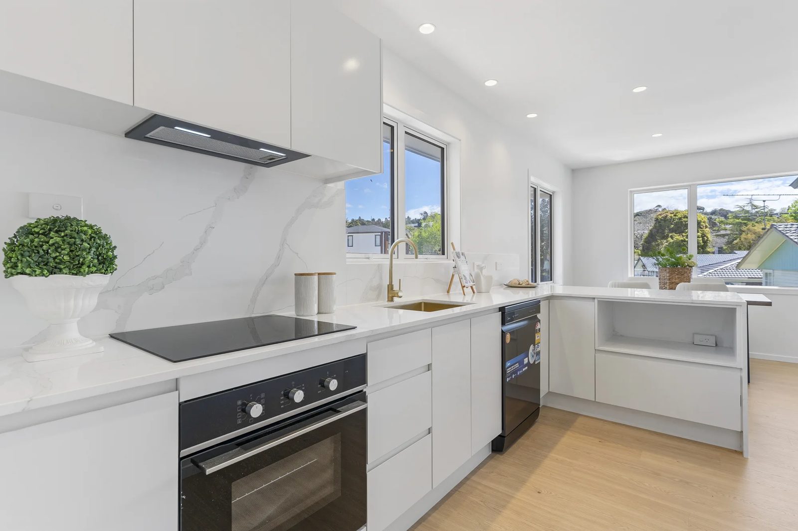 64A McDowell Crescent, Hillcrest, photo 3