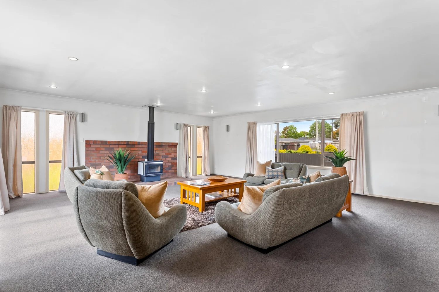 57 Weymouth Road, Manurewa, photo 2