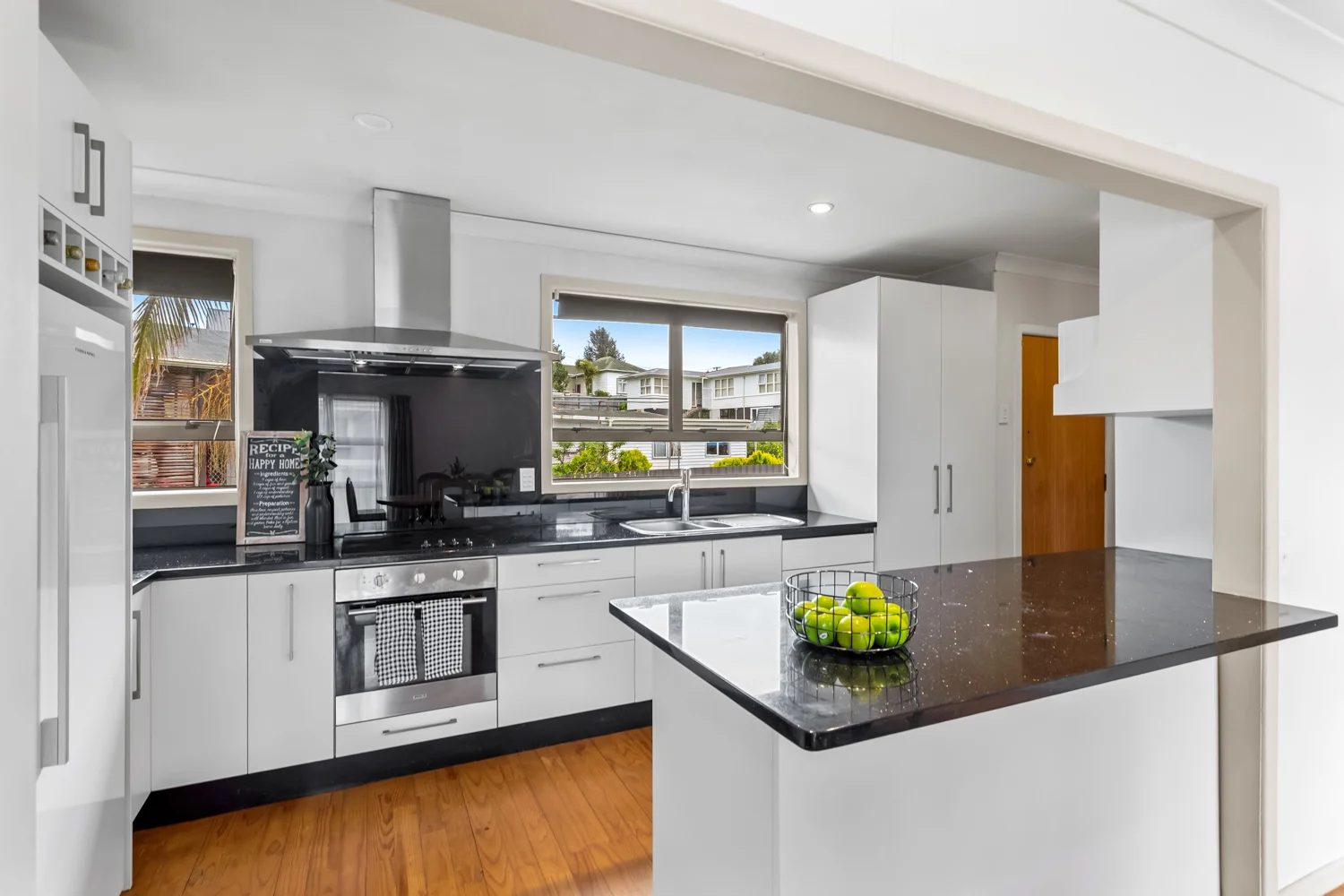 57 Weymouth Road, Manurewa, photo 3