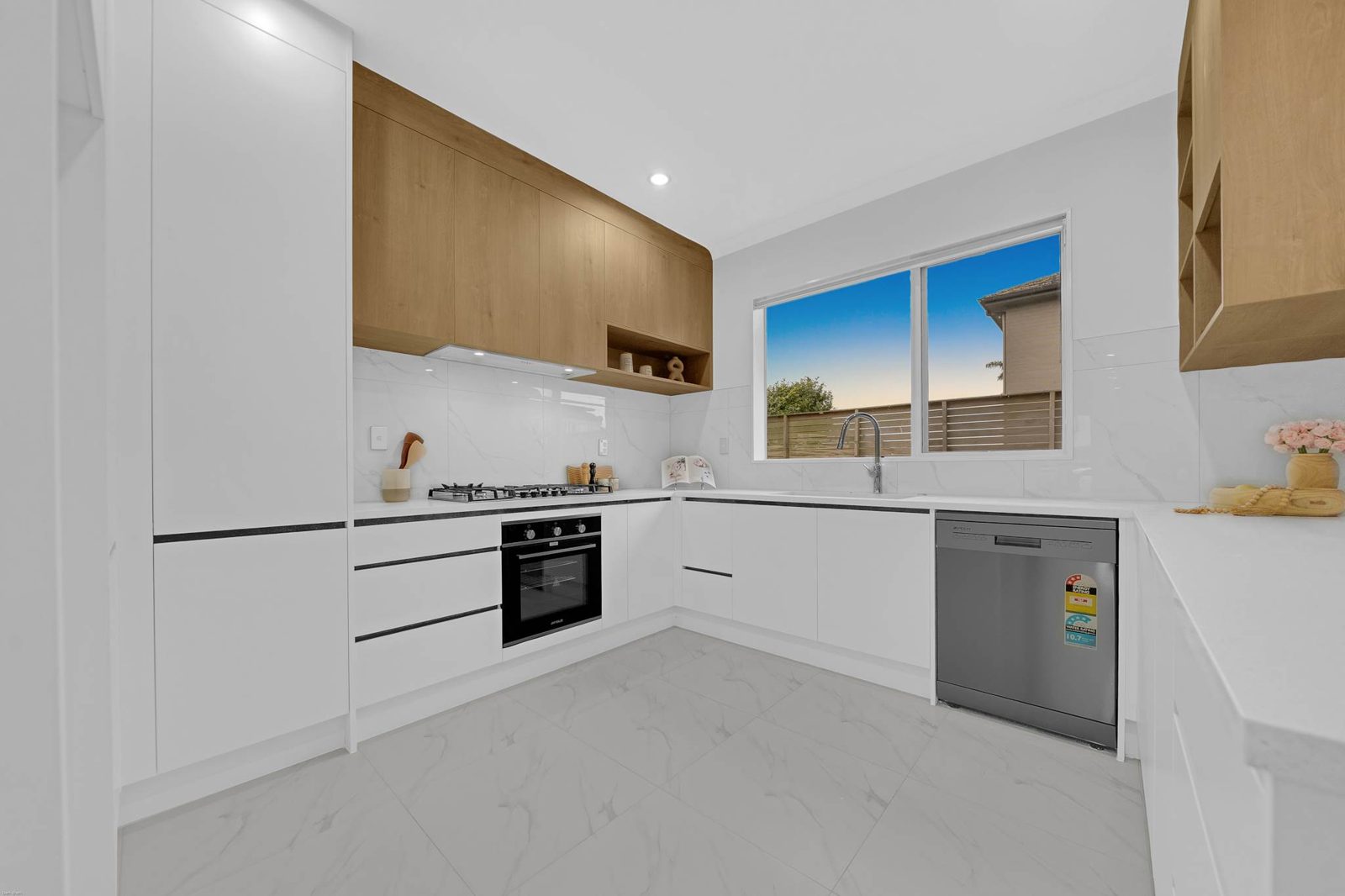 17 Andy Crescent, Flat Bush, photo 4