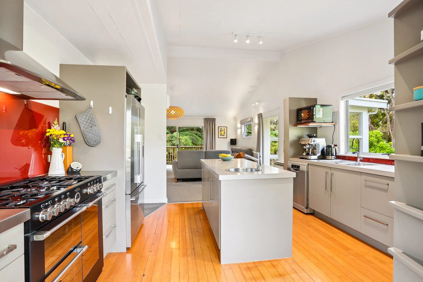 30 Opanuku Road, Henderson Valley, photo 4