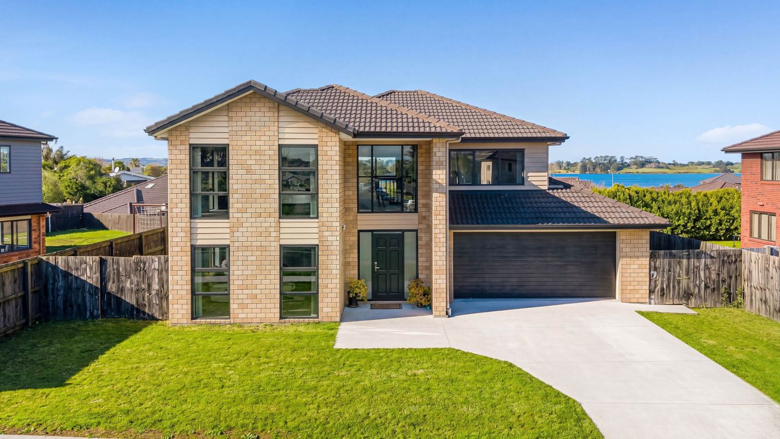 40 Hadley Wood Drive, Wattle Downs, photo 1