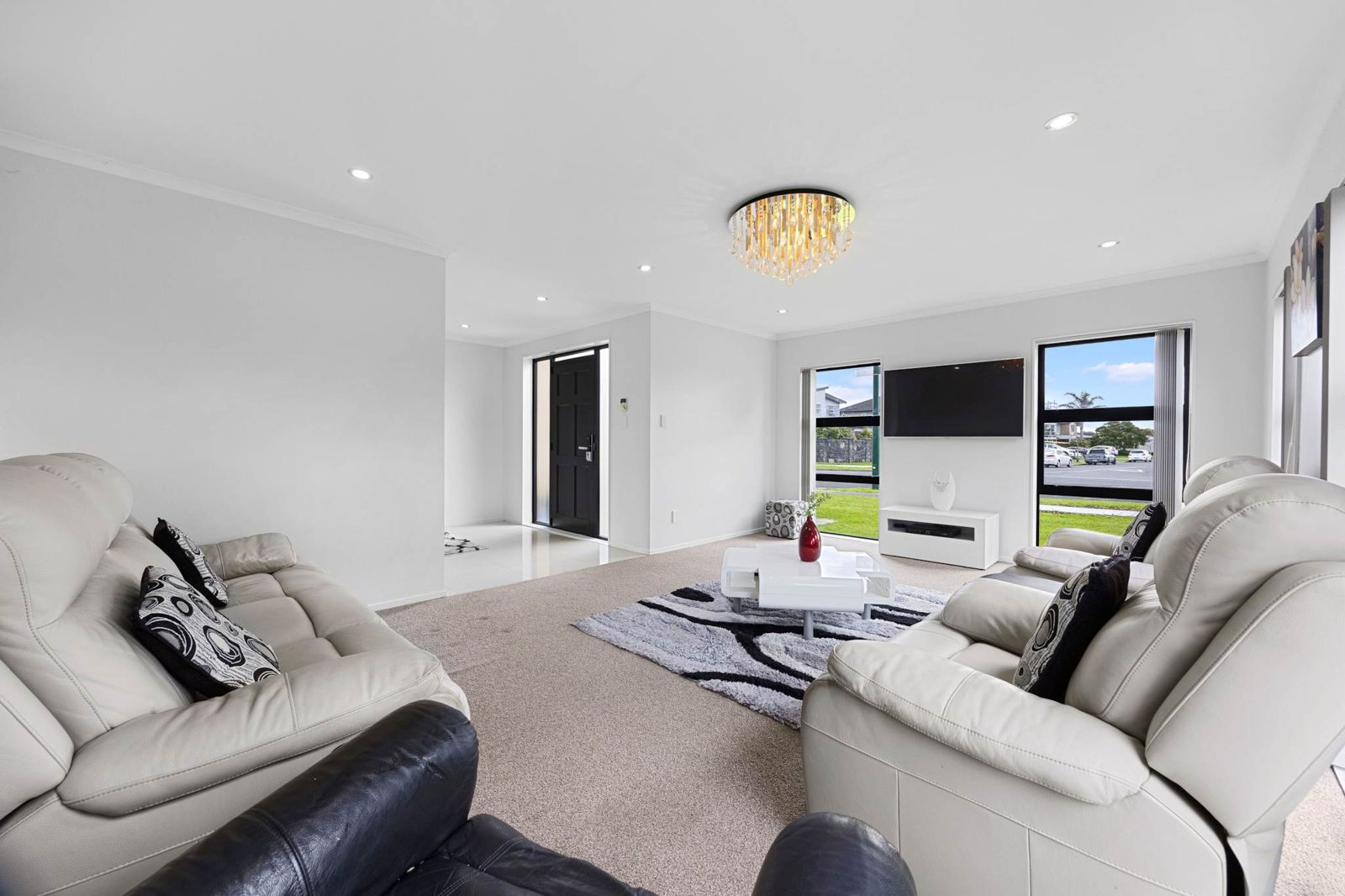 40 Hadley Wood Drive, Wattle Downs, photo 3