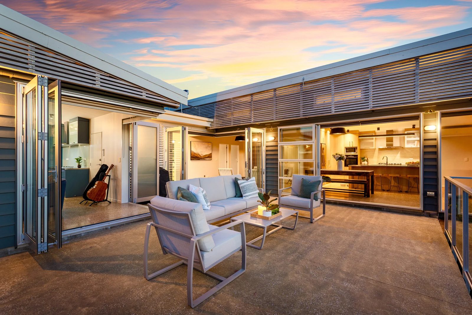 7 Carter Road, Oratia, photo 14