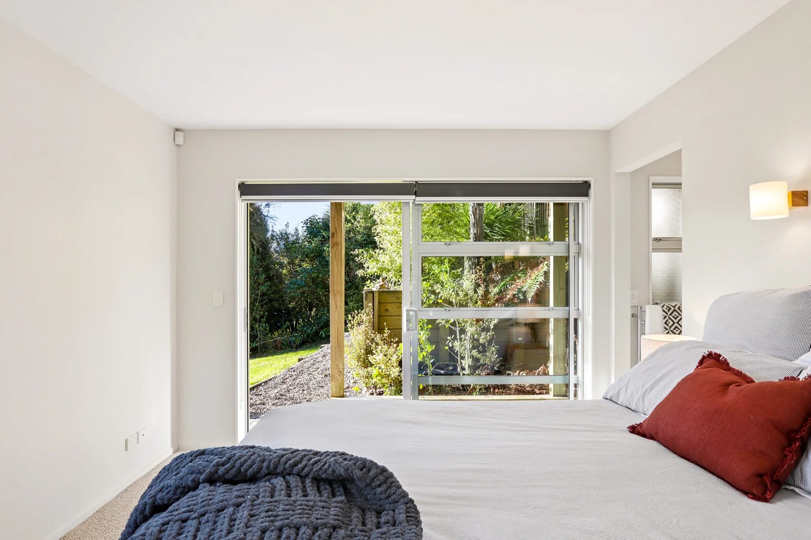 7 Carter Road, Oratia, photo 18