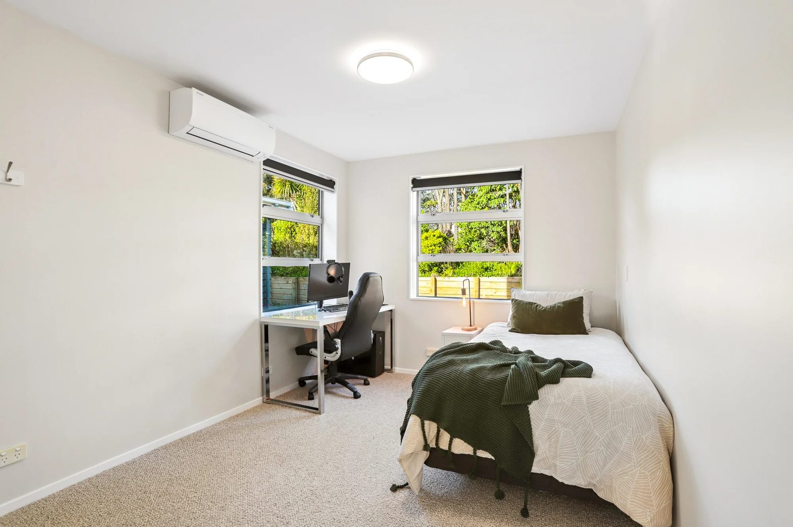 7 Carter Road, Oratia, photo 20