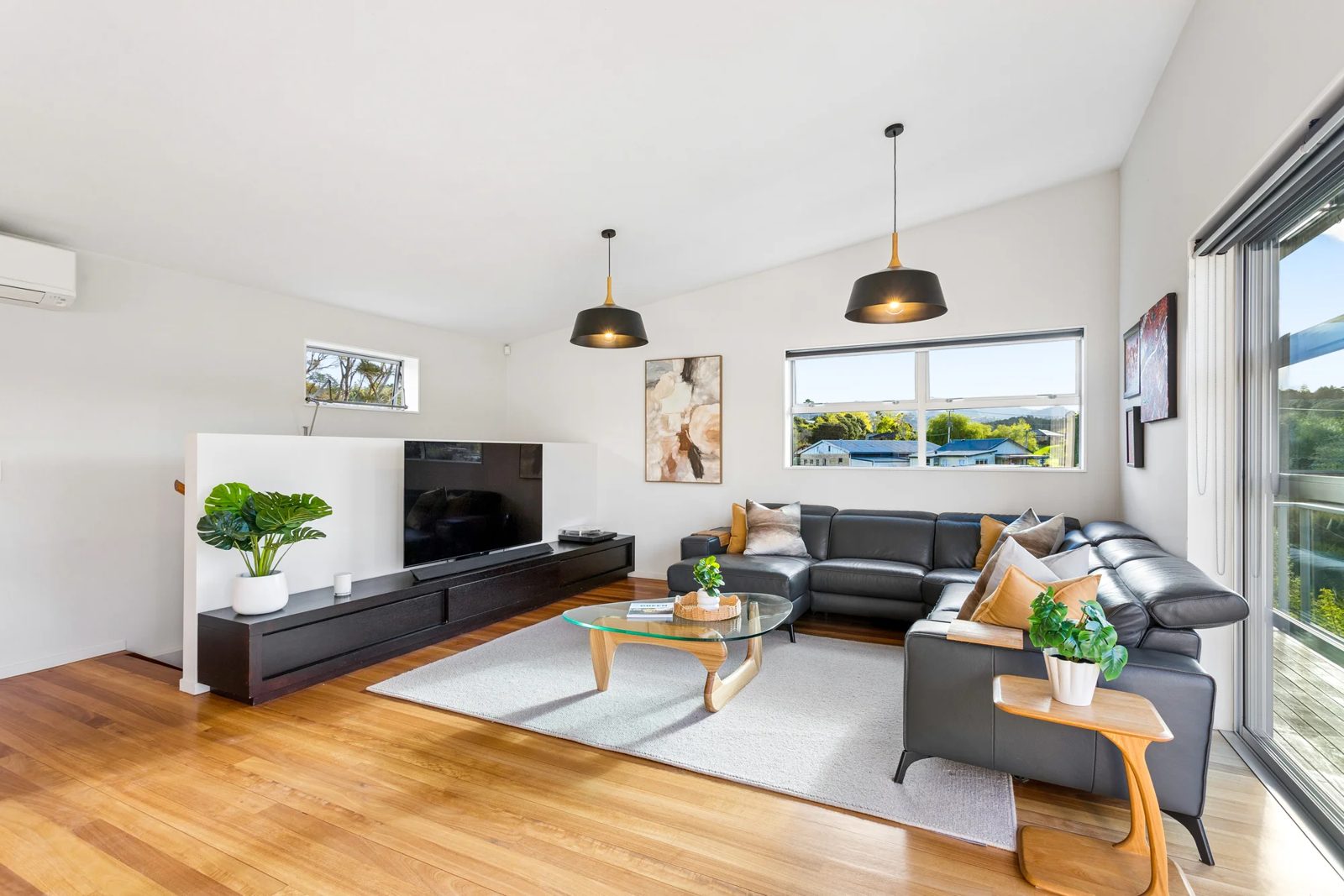 7 Carter Road, Oratia, photo 6