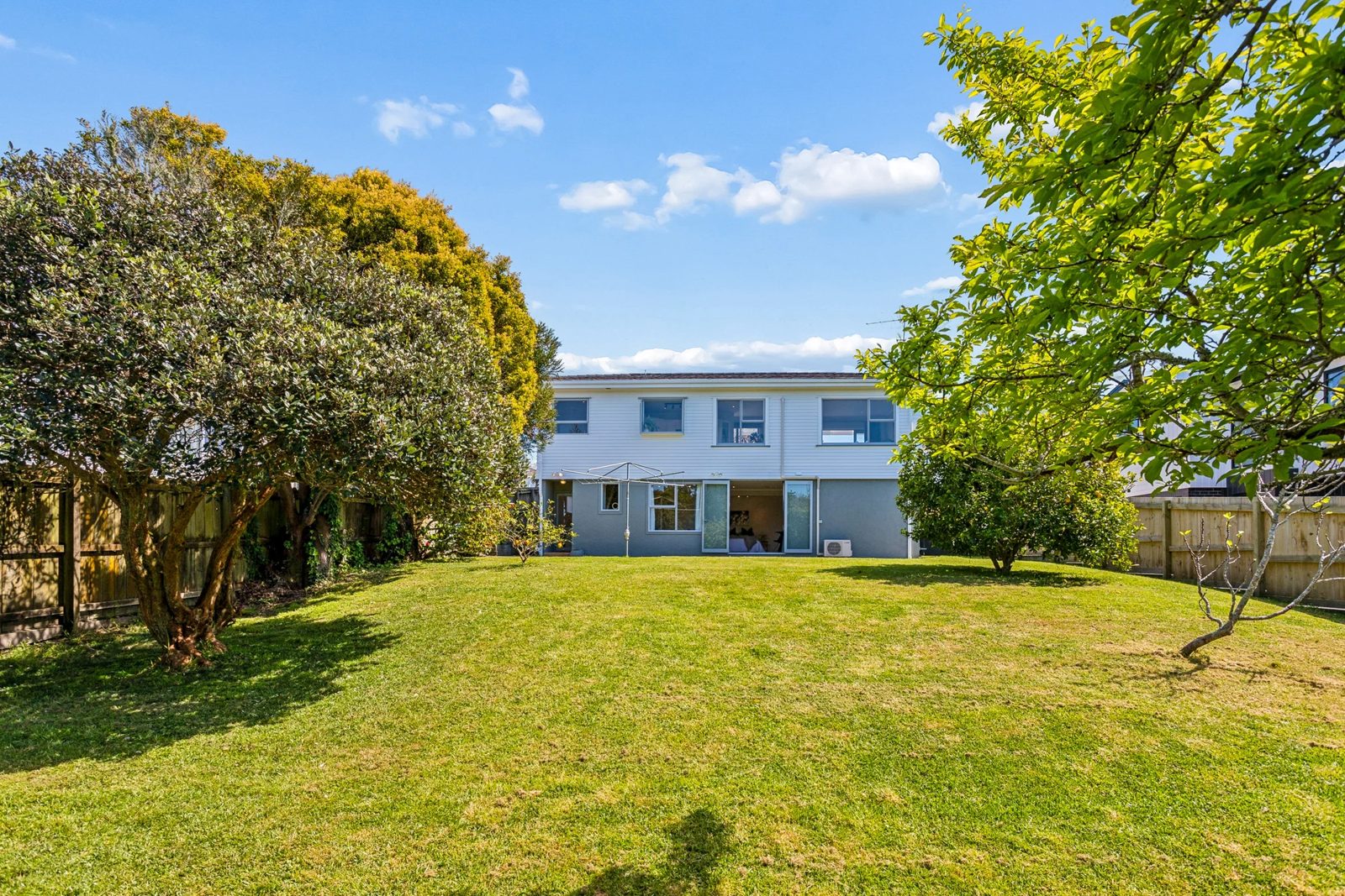 72 Golf Road, New Lynn, photo 7