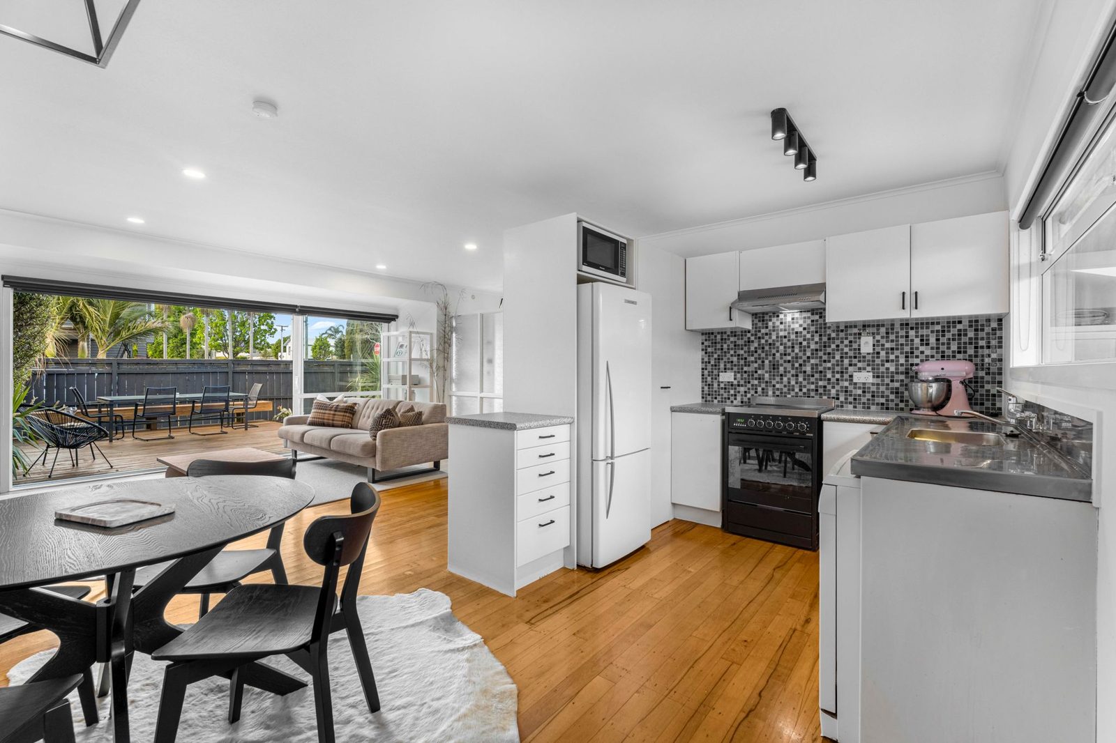 16 Robert Street, Ellerslie, photo 4