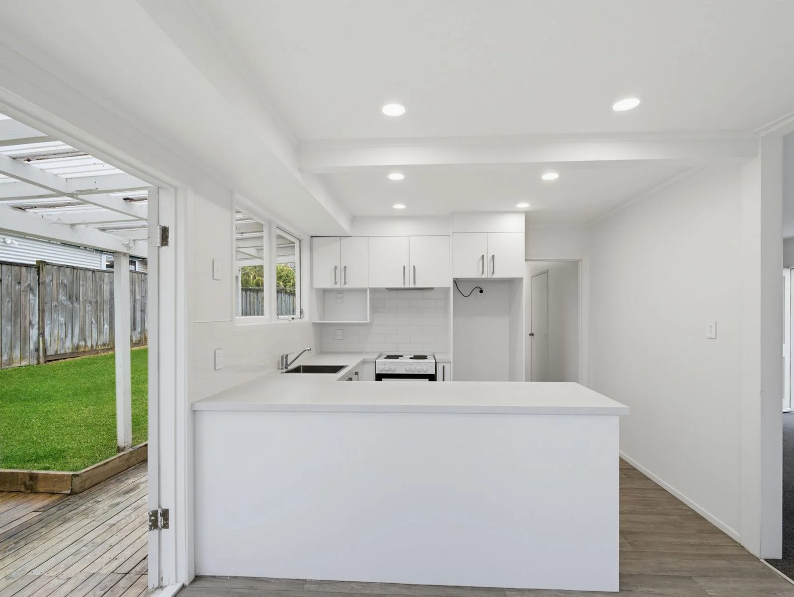 23 Arlette Place, Massey, photo 4