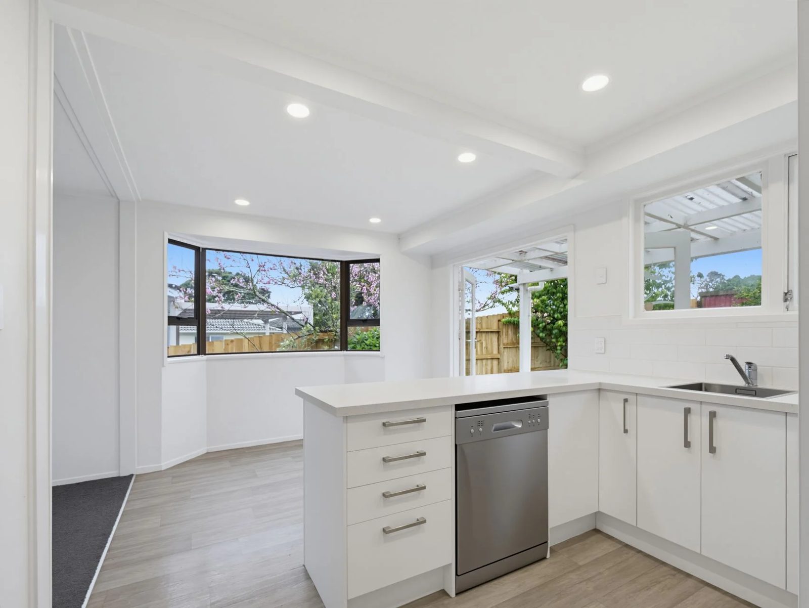 23 Arlette Place, Massey, photo 7