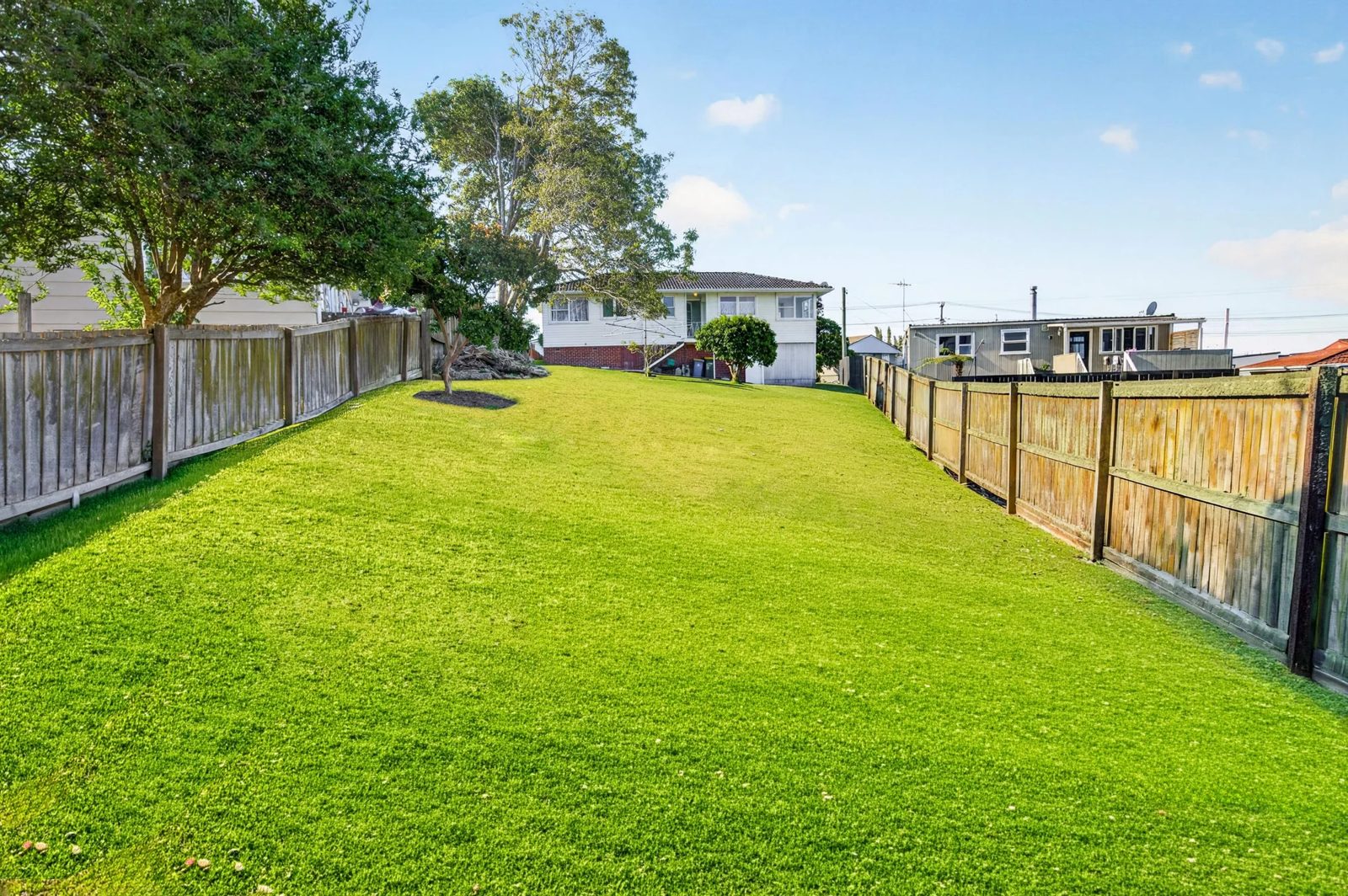 55 Royal View Road, Te Atatu South, photo 1