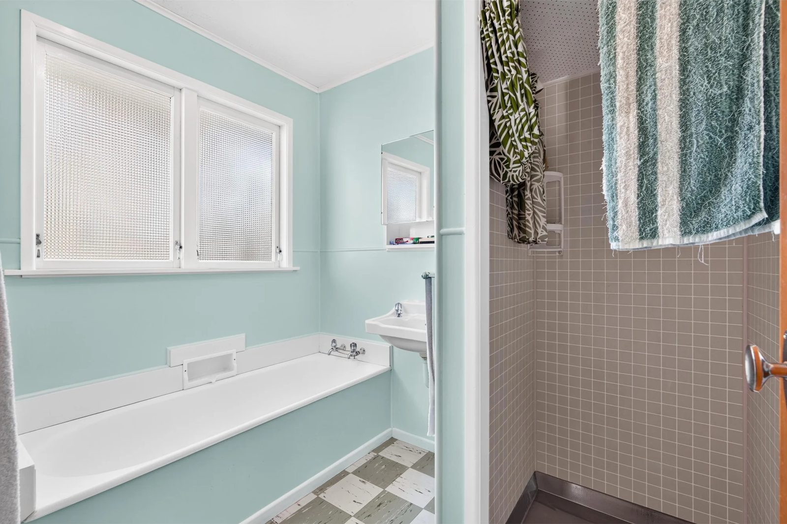 55 Royal View Road, Te Atatu South, photo 15