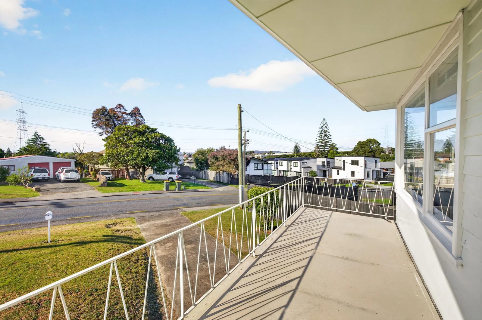 55 Royal View Road, Te Atatu South, photo 17