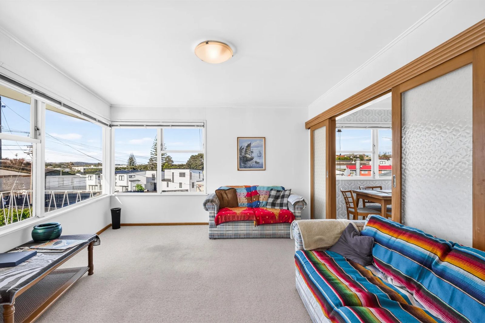 55 Royal View Road, Te Atatu South, photo 3