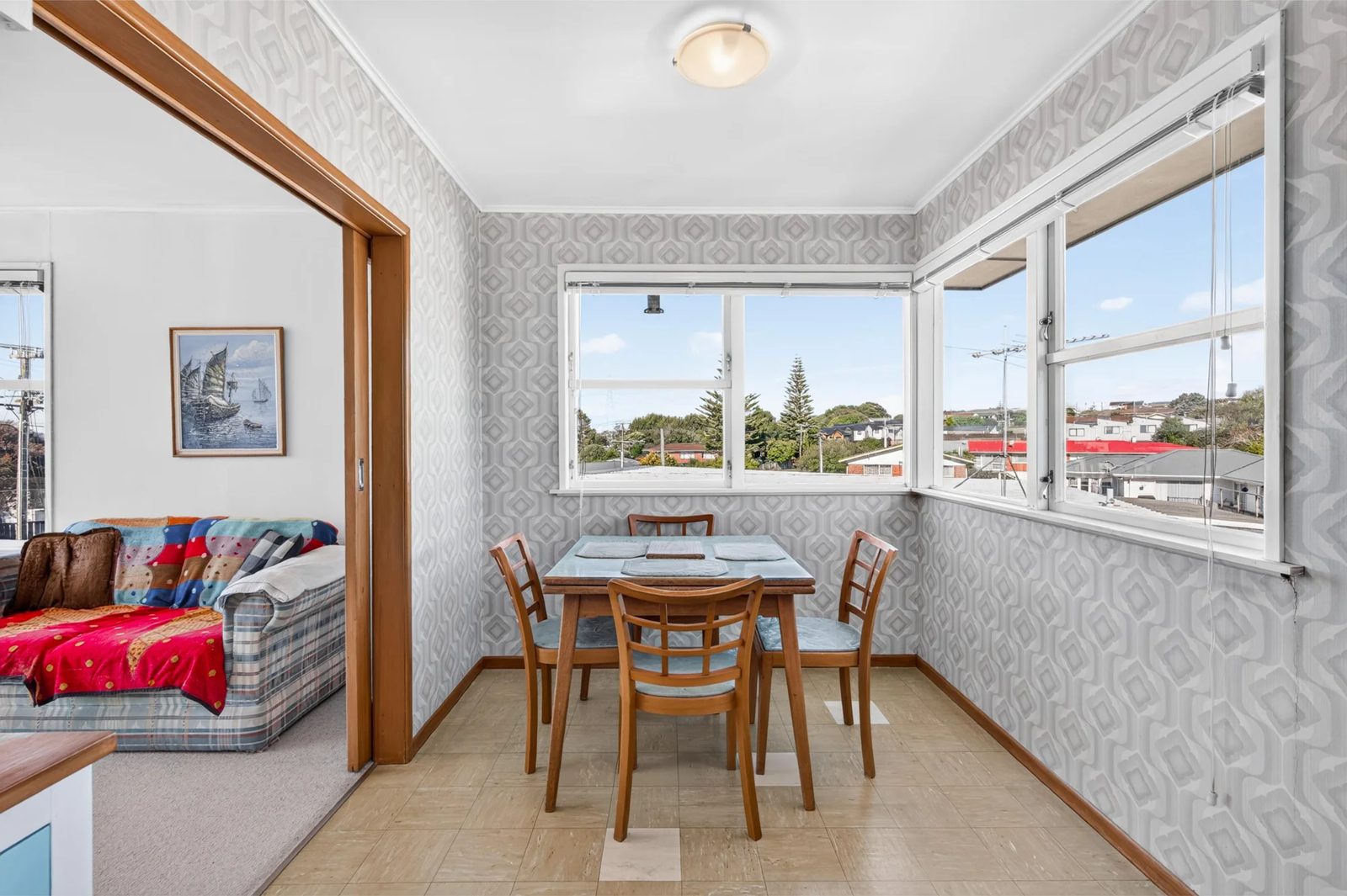 55 Royal View Road, Te Atatu South, photo 7
