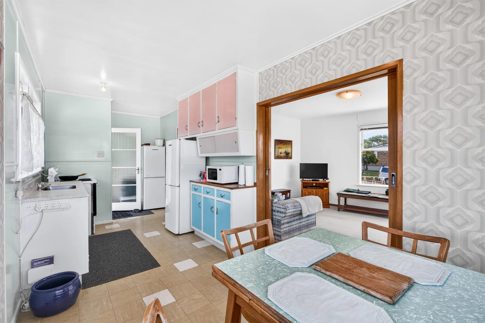 55 Royal View Road, Te Atatu South, photo 9