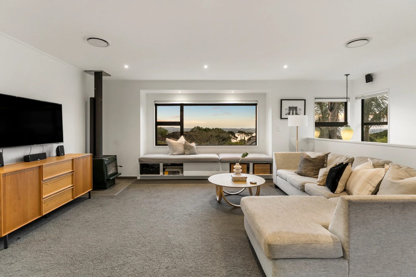 2 Pluto Place, Beach Haven, photo 12
