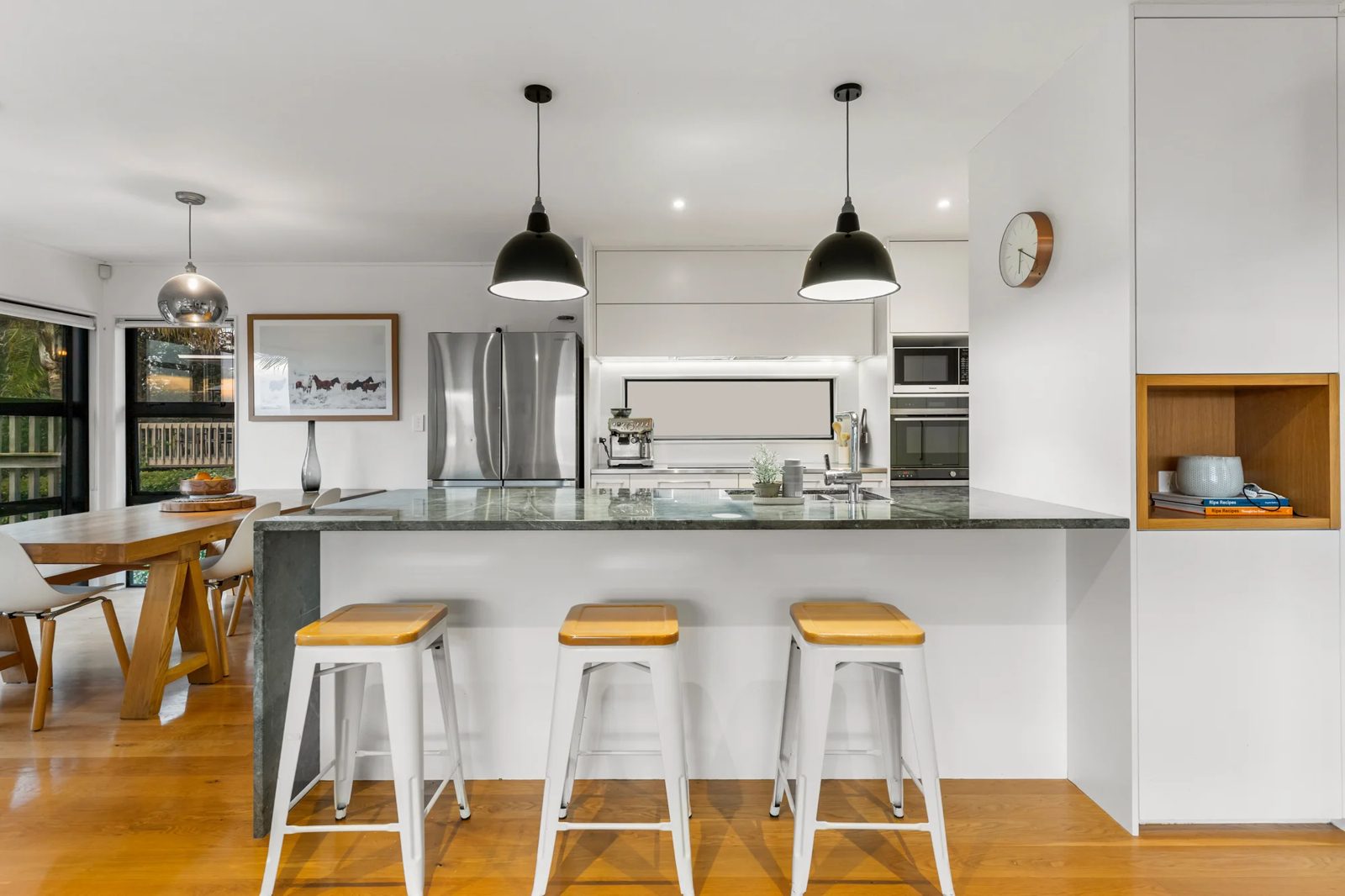 2 Pluto Place, Beach Haven, photo 3