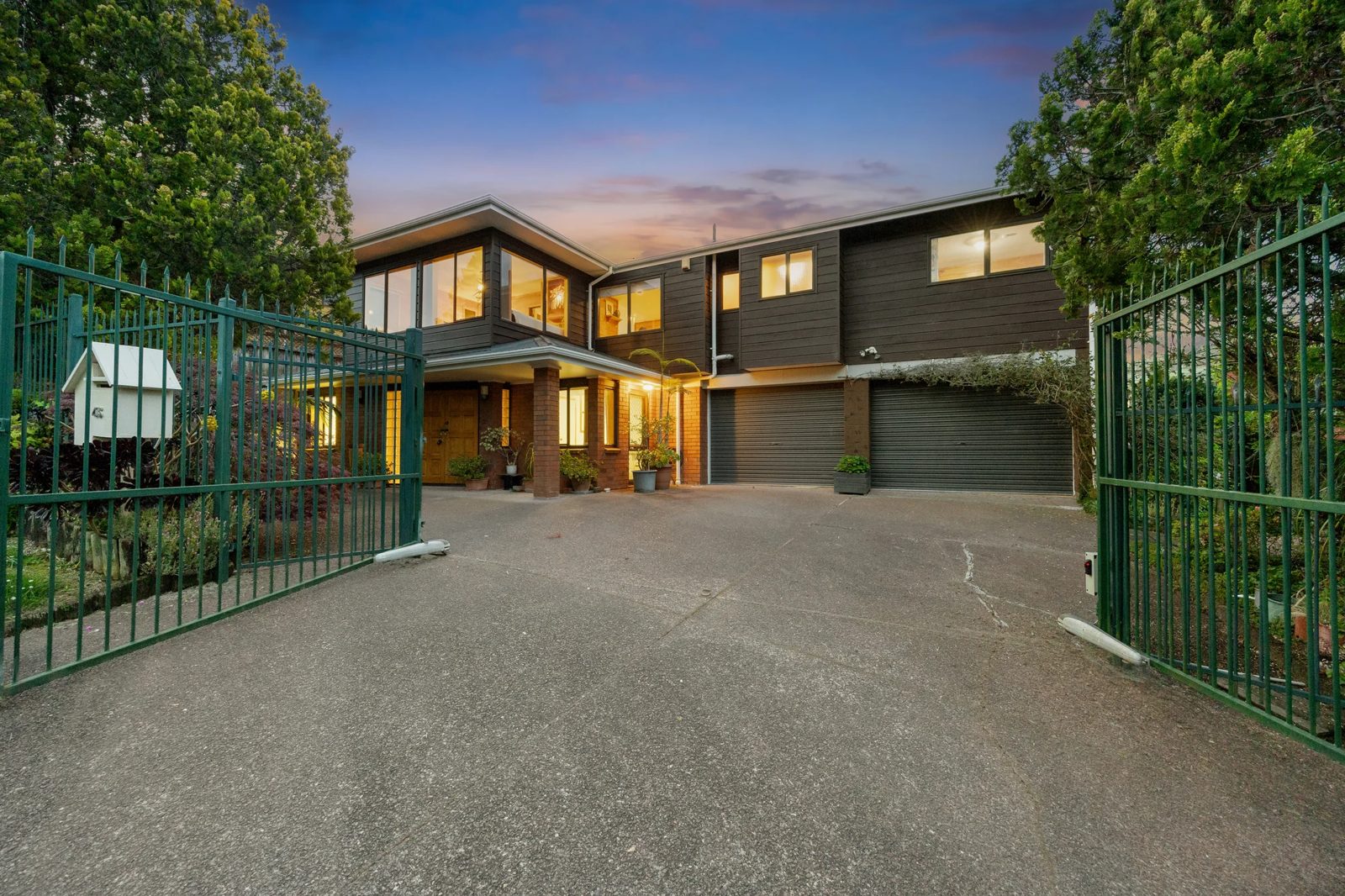 43 Rhinevale Close, Henderson, photo 1