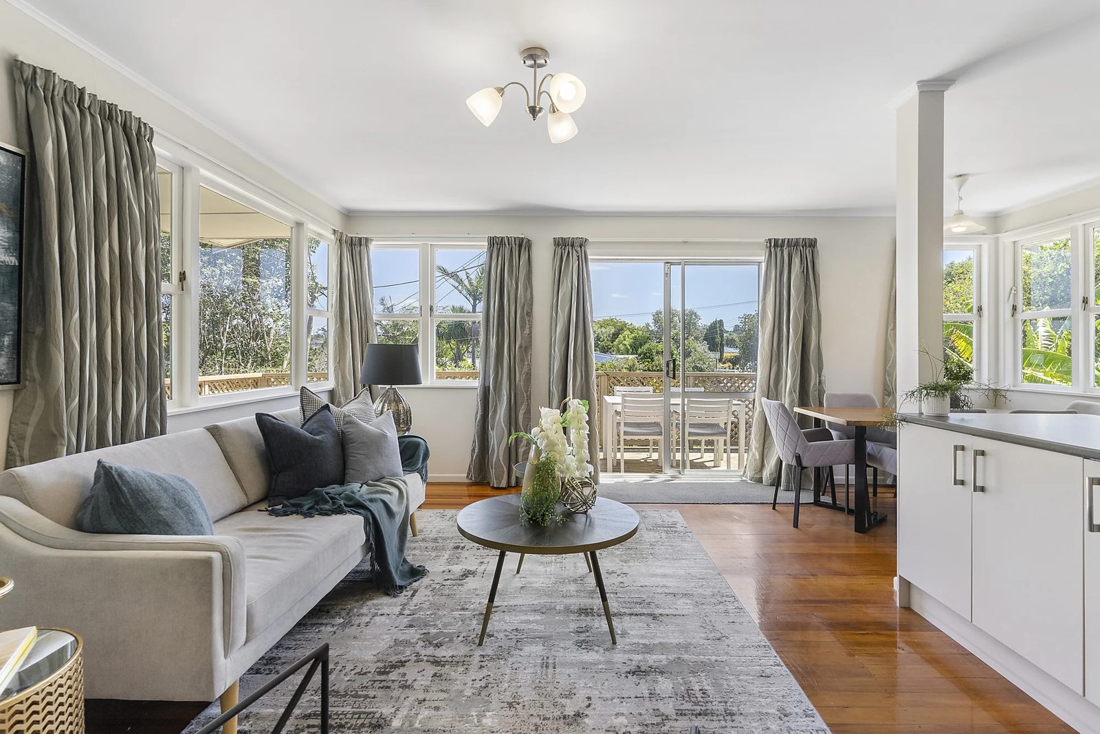 4 Webb Place, Forrest Hill, photo 2