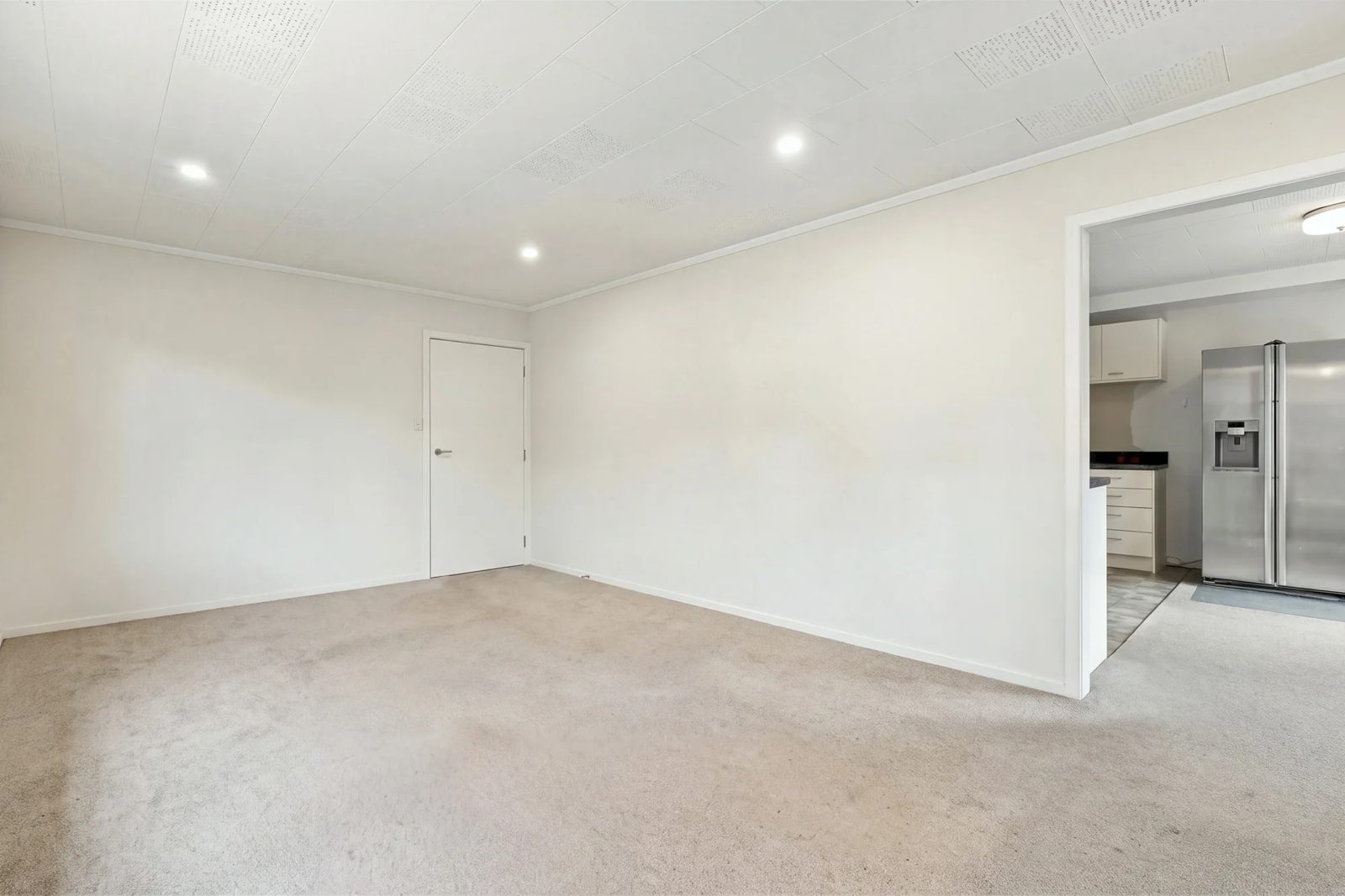 6 Rutland Road, Mount Wellington, photo 3