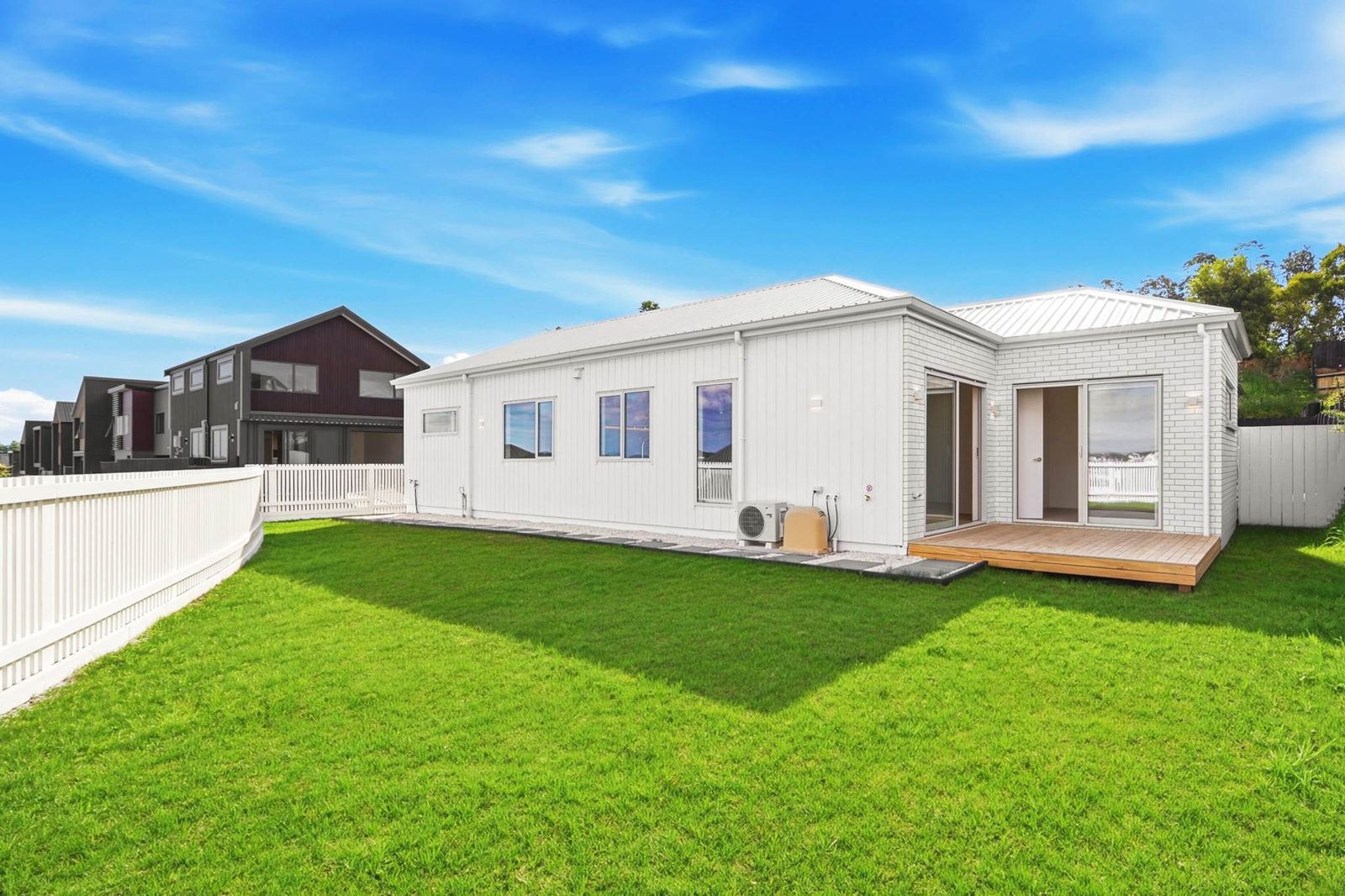 2 Ara Taha Crescent, Orewa, photo 7