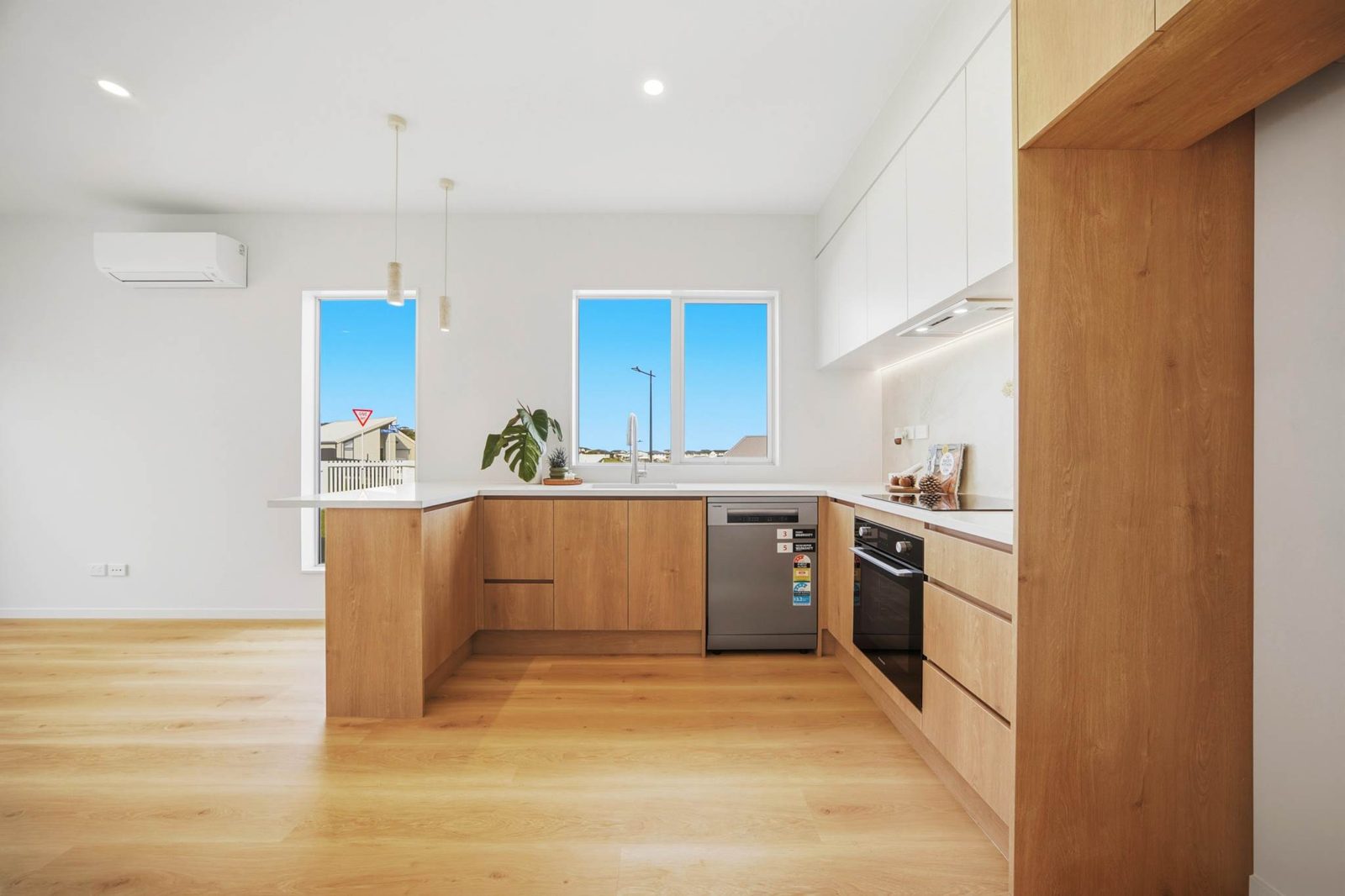 2 Ara Taha Crescent, Orewa, photo 9