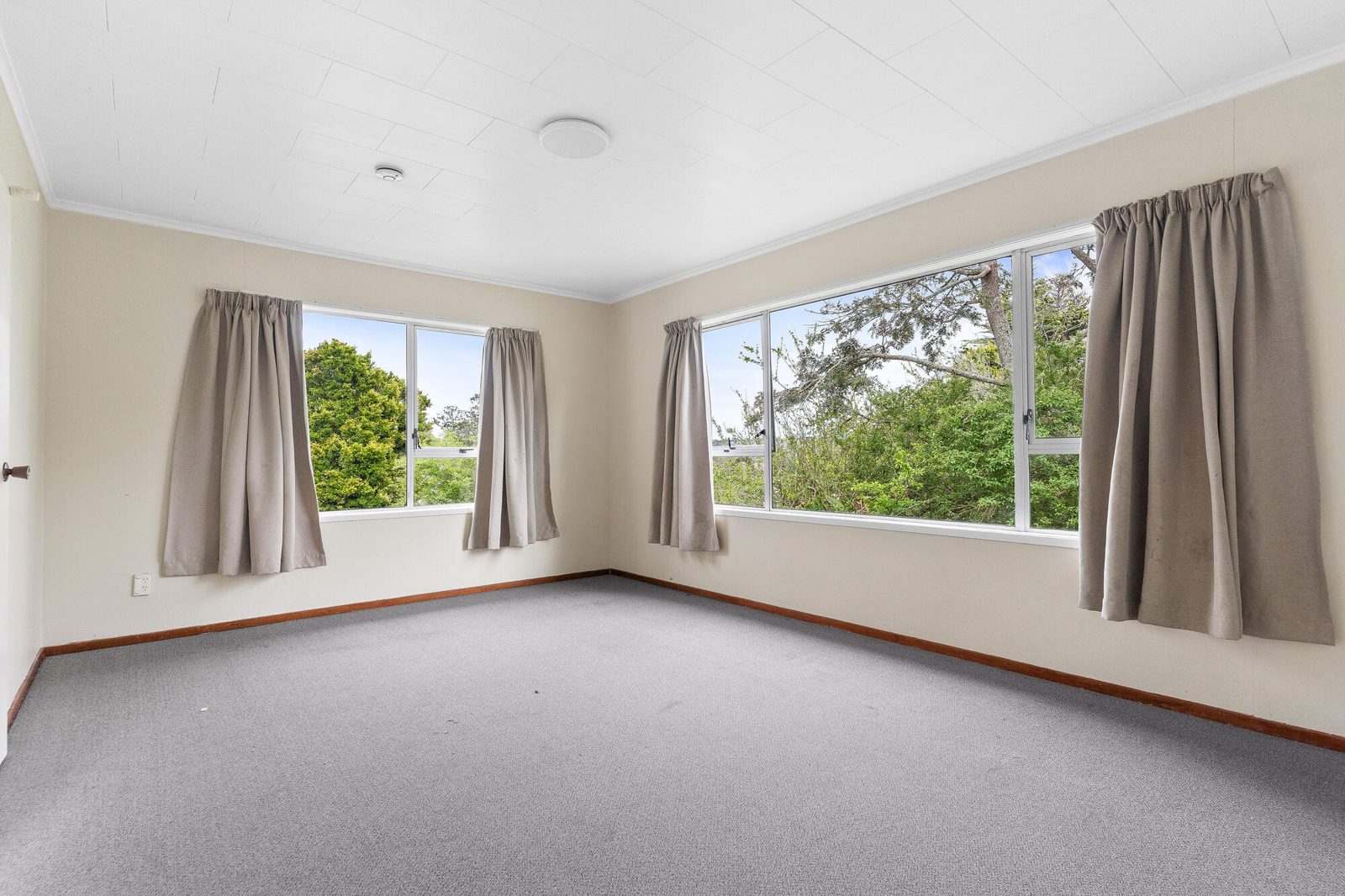 1 and 2/19 Hanui Place, Massey, photo 3