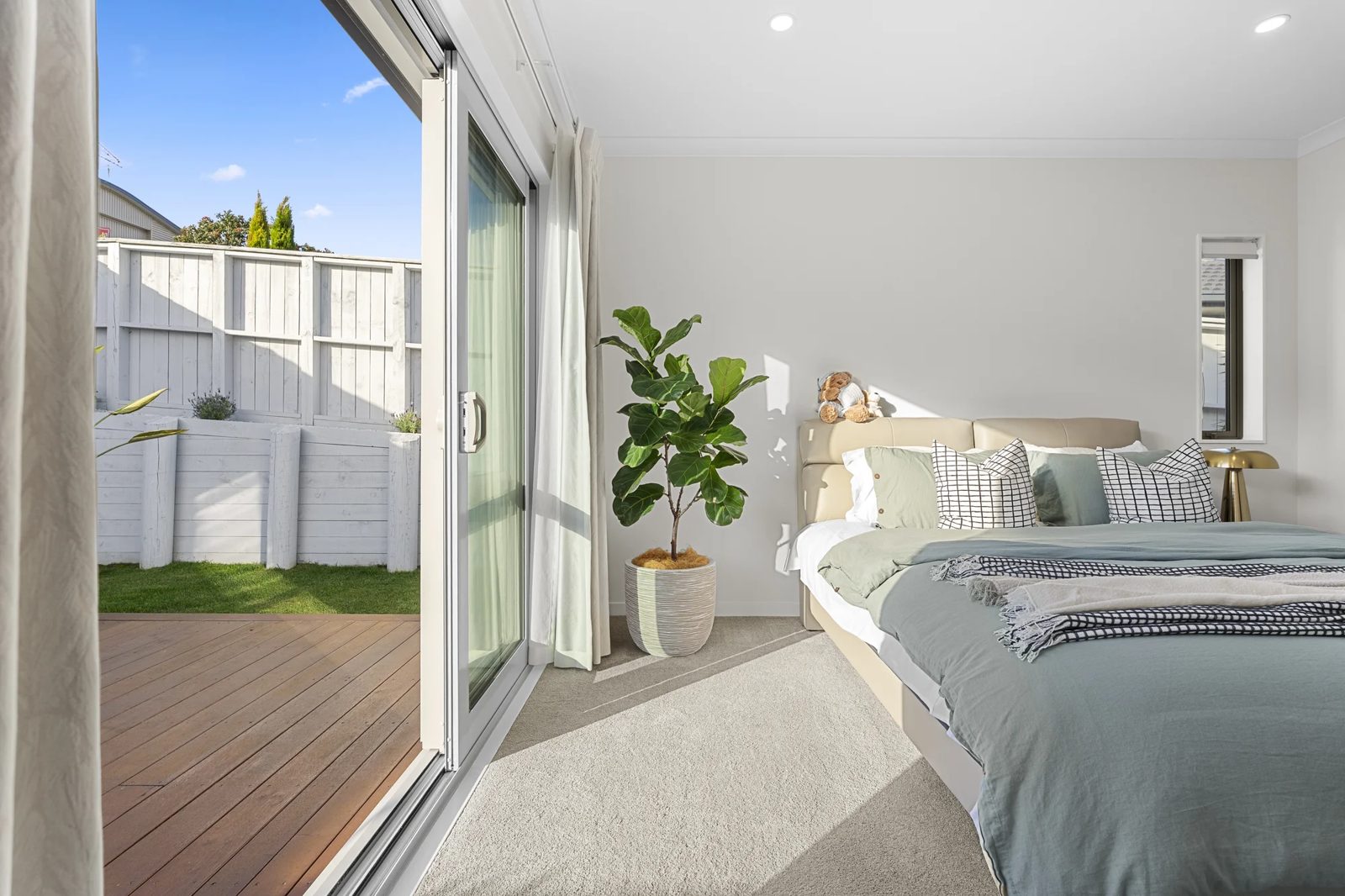 19 & 19A Surf View Crescent, Red Beach, photo 11