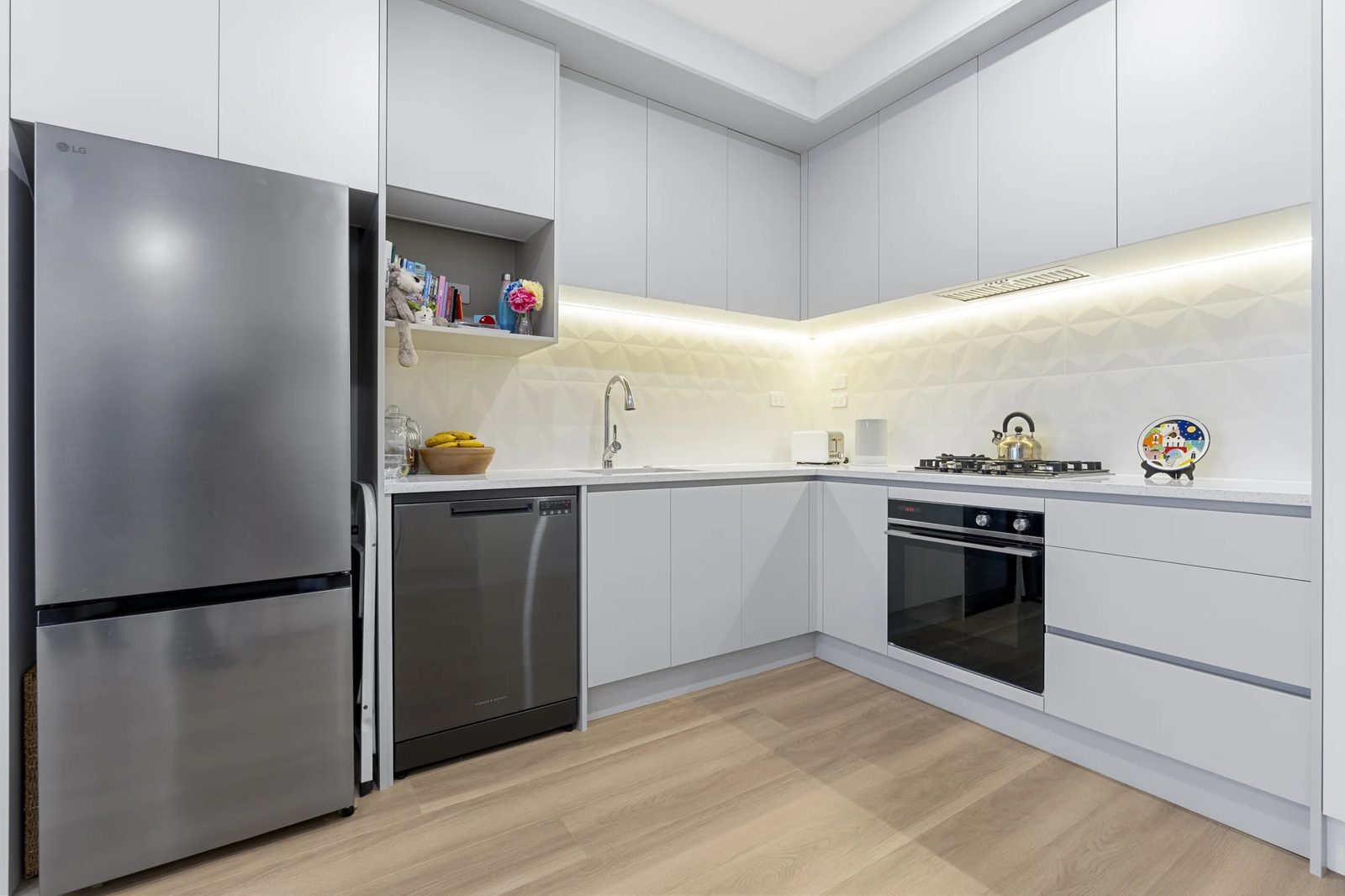19 & 19A Surf View Crescent, Red Beach, photo 20