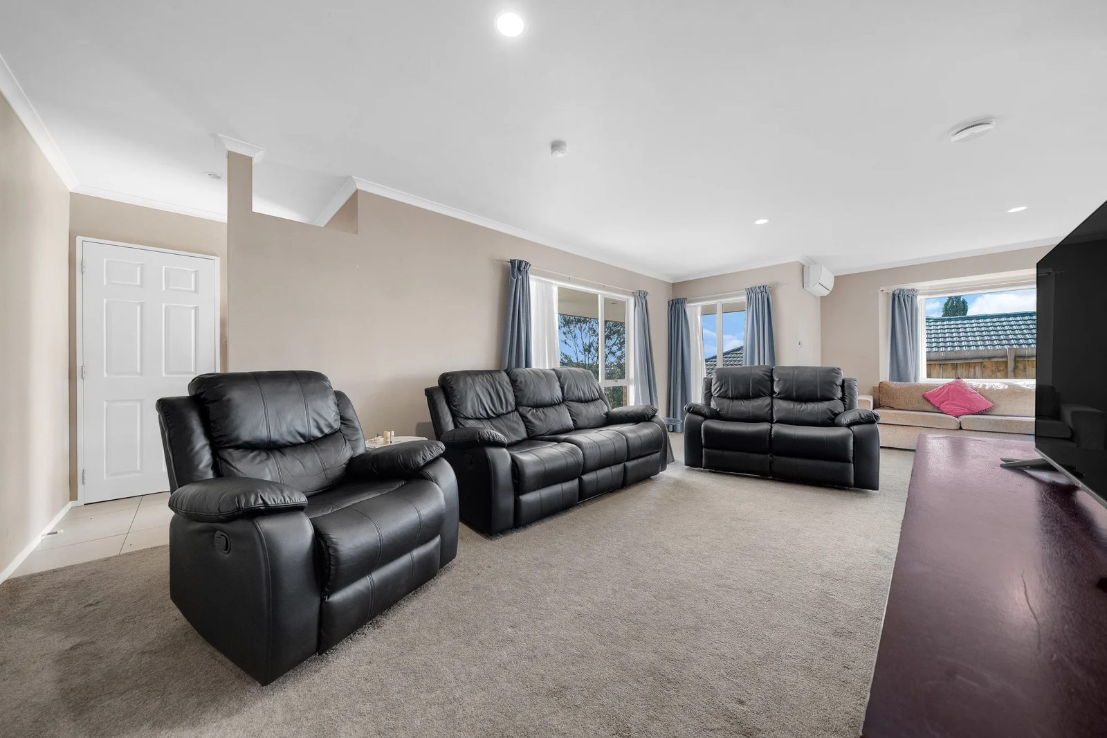 9 Isabella Drive, Pukekohe, photo 3