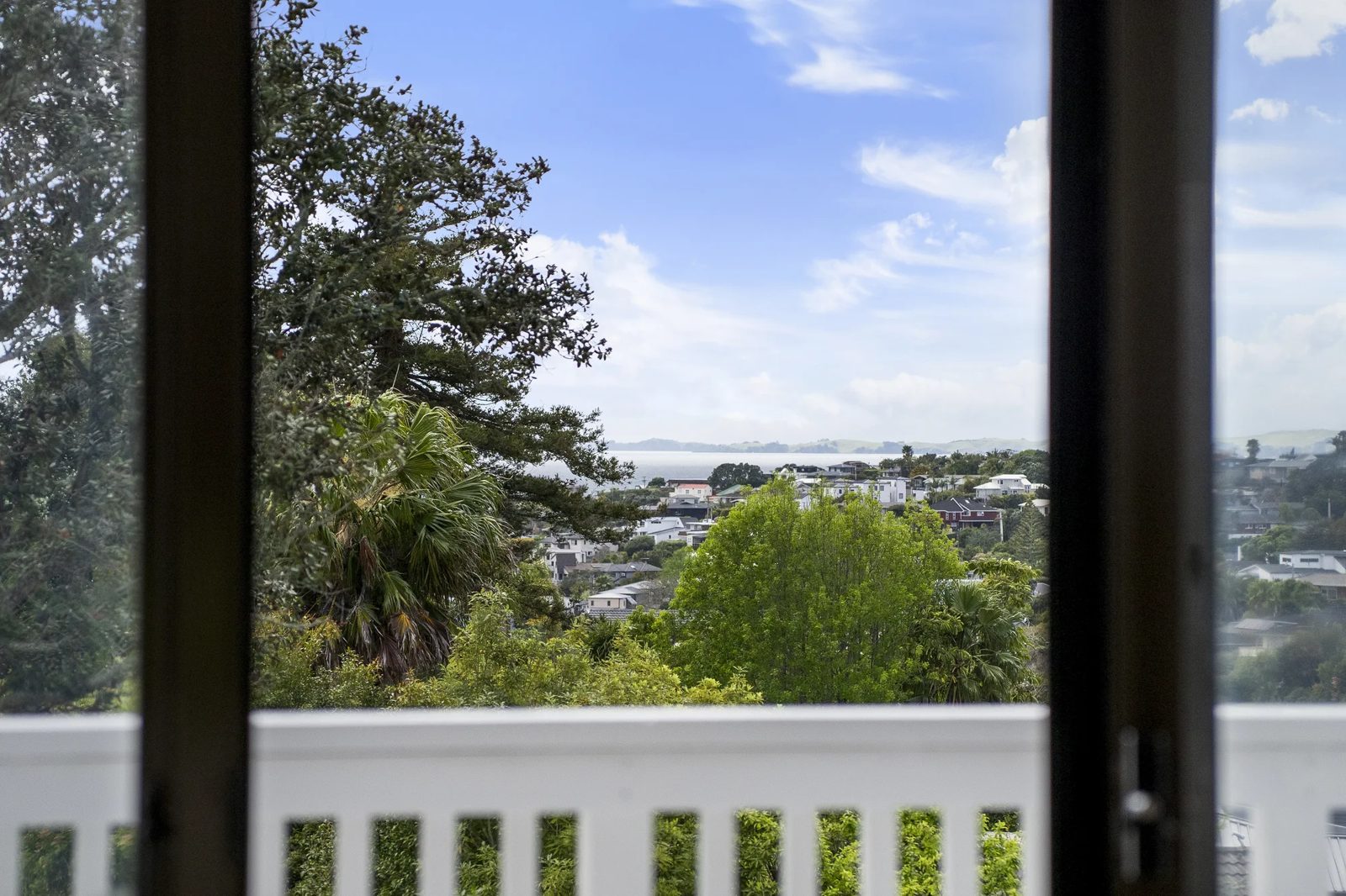 25 Coromandel Crescent, Mairangi Bay, photo 16