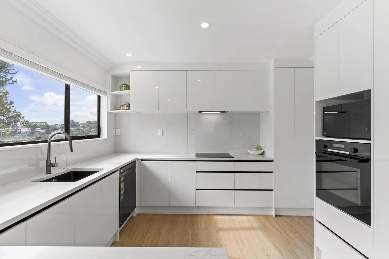 25 Coromandel Crescent, Mairangi Bay, photo 9