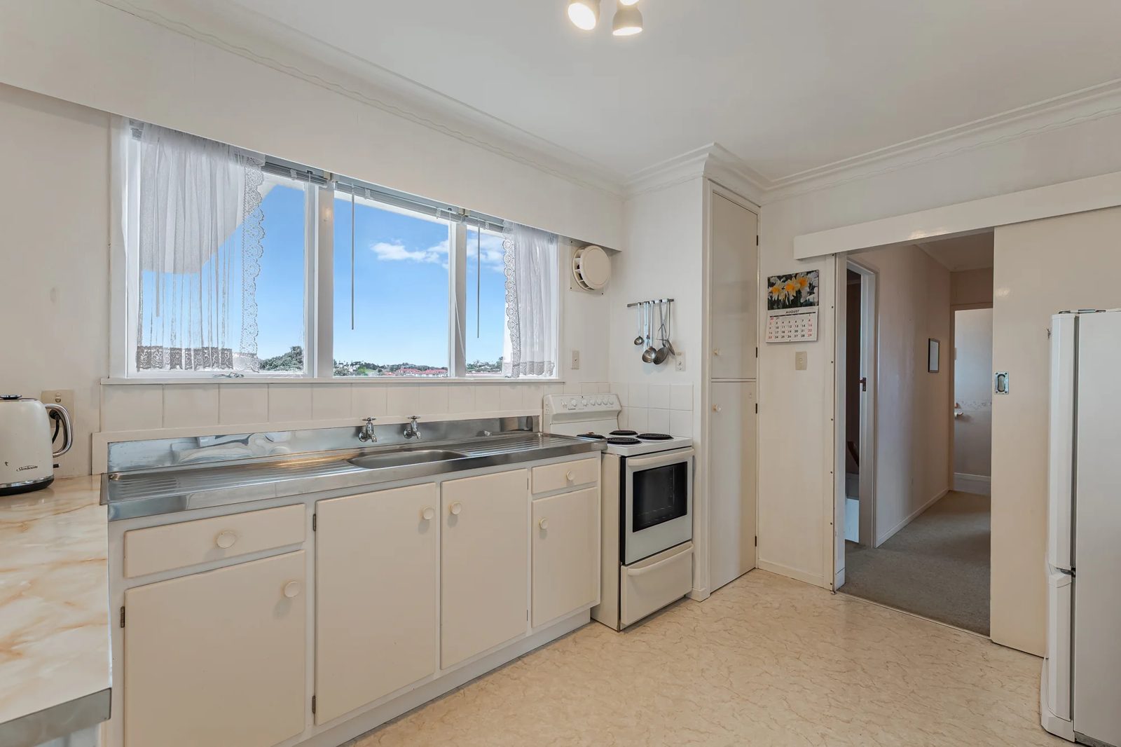 20 Fairway Avenue, Red Beach, photo 7