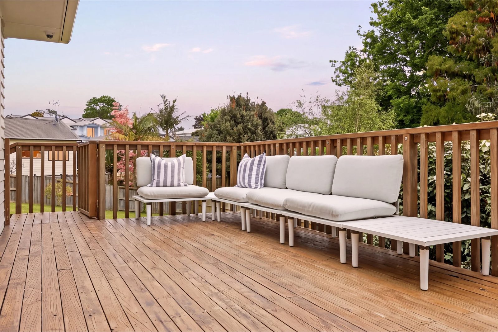 34 Fairclough Road, Beach Haven, photo 11