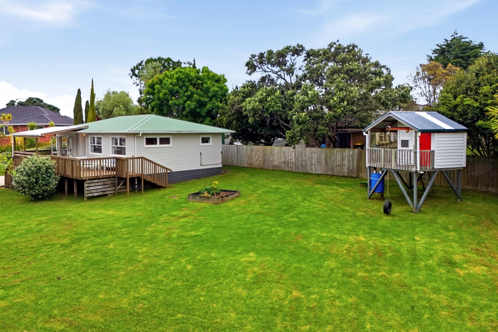 34 Fairclough Road, Beach Haven, photo 18