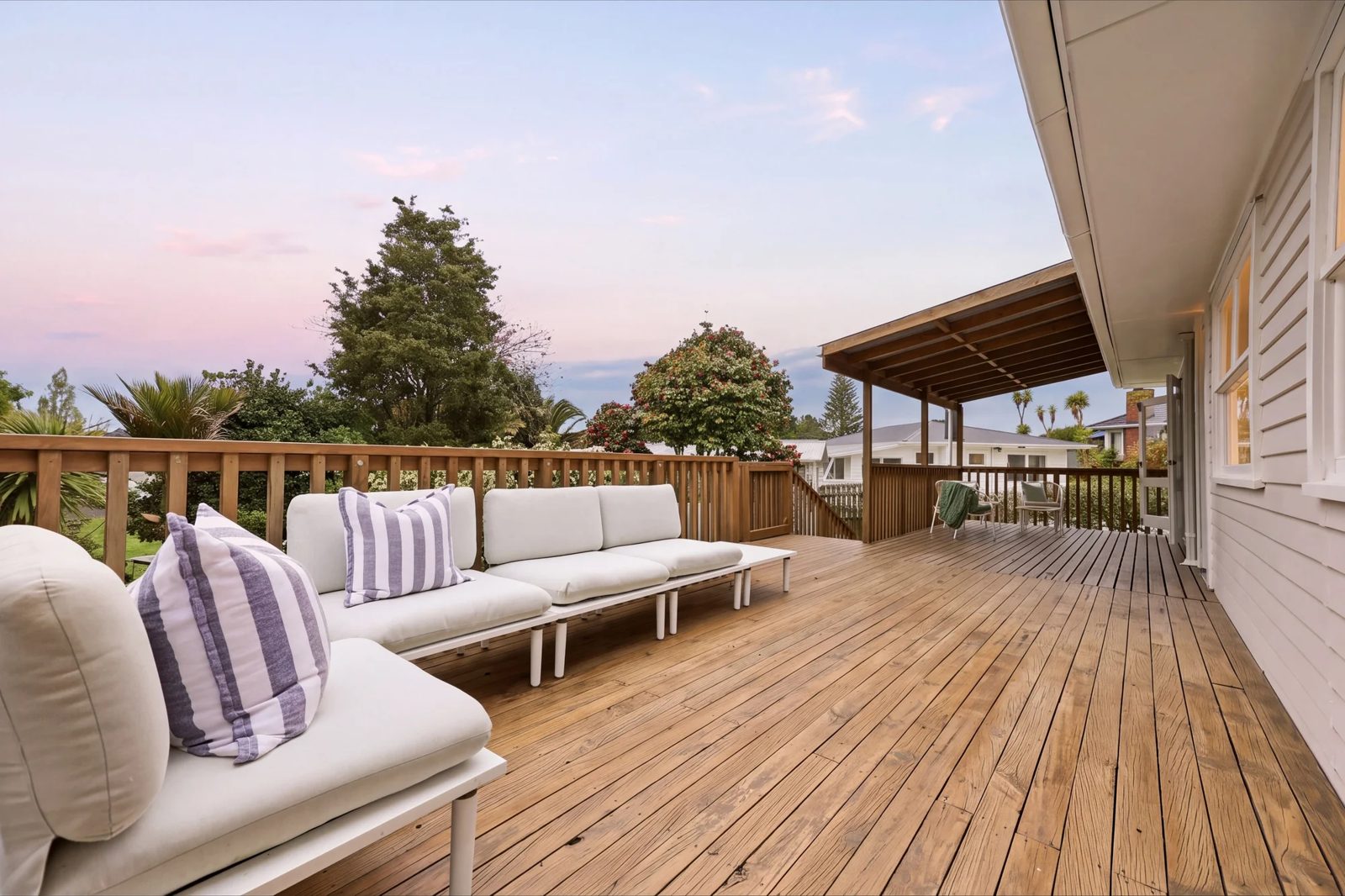 34 Fairclough Road, Beach Haven, photo 3