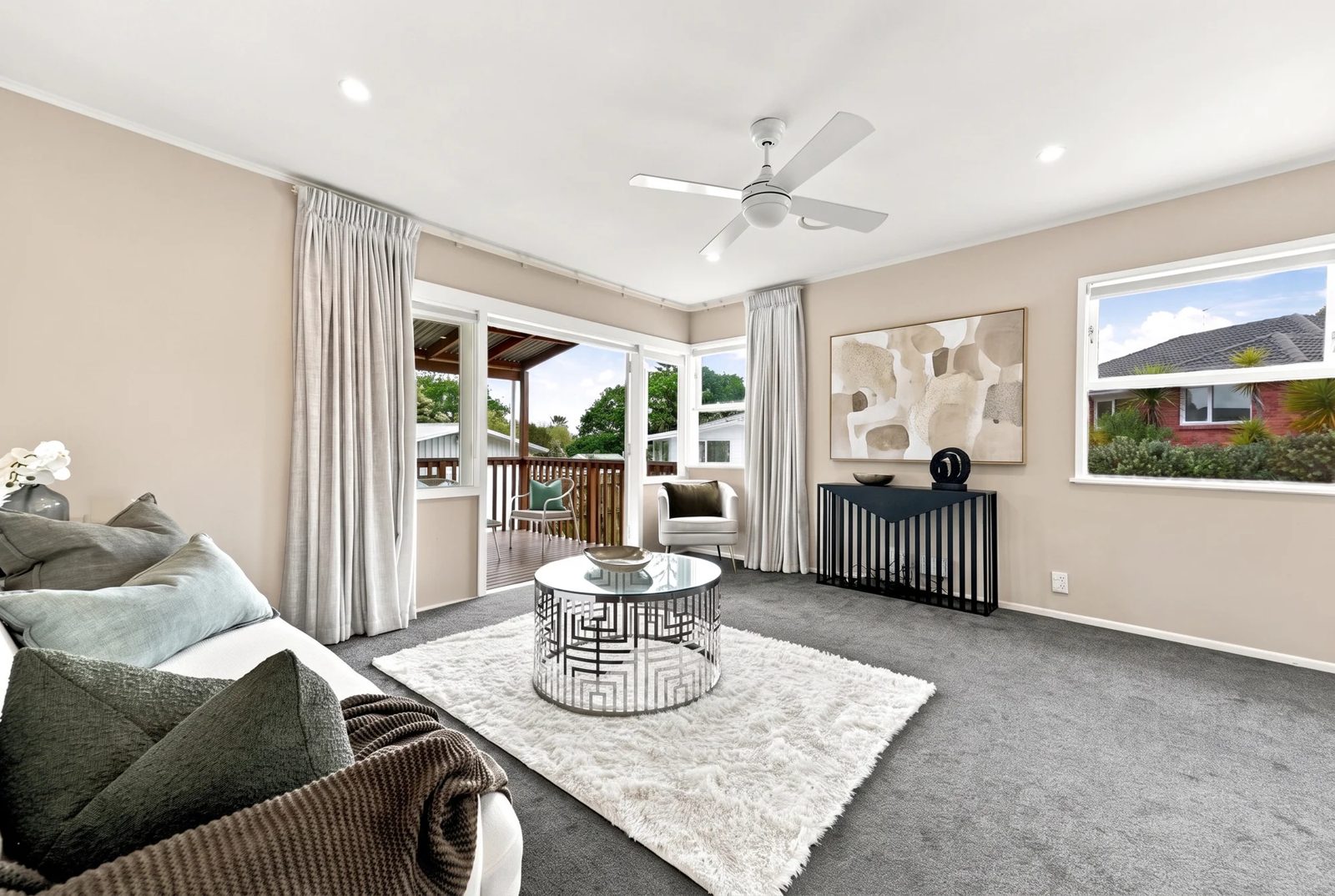 34 Fairclough Road, Beach Haven, photo 7