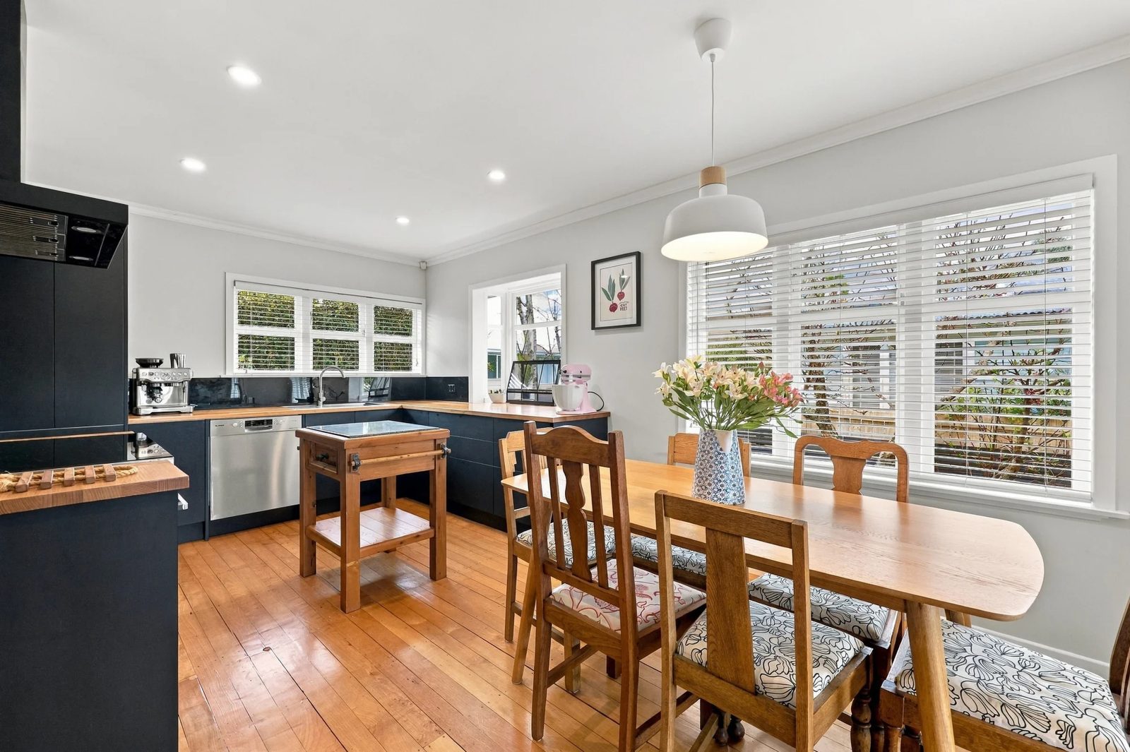 7 Stokes Avenue, Te Atatu Peninsula, photo 9