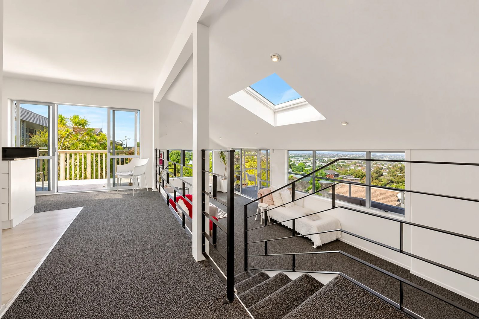 2/9 Sunset Road, Totara Vale, photo 3